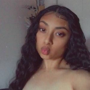 Meet your Posher, Maliha